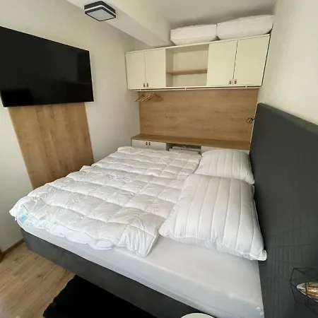 511 * Lipno nad Vltavou